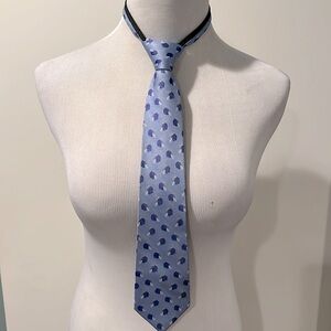 Kids football helmet zipper tie.